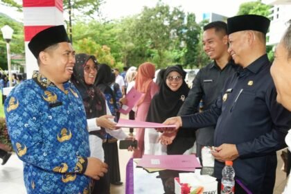 589 CPNS dan PPPK Formasi 2023 terima SK dari Penjabat Bupati Enrekang, (29/5/2024).