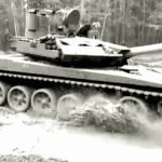 Uralvagonzavod, bagian dari perusahaan milik negara Rostec, mengumumkan pengiriman konvoi tank terbaru ke pasukan Rusia, Mei 2024. (geopolitics live/ho)