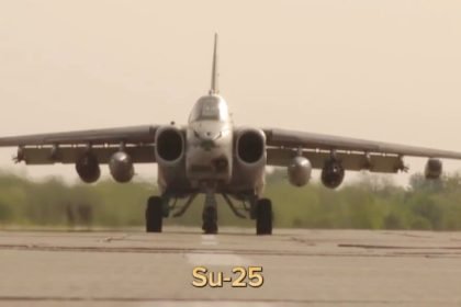 Pesawat serang Su-25 dari Pasukan Dirgantara Rusia, (4/5/2024). (military wave/ho)