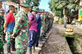 Dandim 1403/Palopo selaku Dansatgas TMMD Ke 120 TA. 2024 Kodim 1403/Palopo Letkol Arm Kabit Bintoro P. S.I.P., menggelar apel pagi, Kamis (6/6/2024).