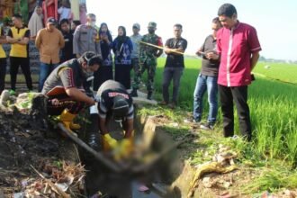 Warga Bontobila, Lingkungan Ujung Bulo, Kelurahan Lembang Parang, Kecamatan Barombong, Kabupaten Gowa, dikejutkan oleh penemuan mayat bayi di irigasi persawahan pada Jumat (7/6/2024).