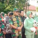 Kapoksahli Pangdam XIV/Hsn, Brigjen TNI Tri Saktiyono bersama Dansatgas TMMD ke 120 TA. 2024 Kodim 1403/Palopo Letkol Arm Kabit Bintoro P. S.I.P., Upacara Penutupan TMMD ke 120 TA. 2024 Kodim 1403/Palopo