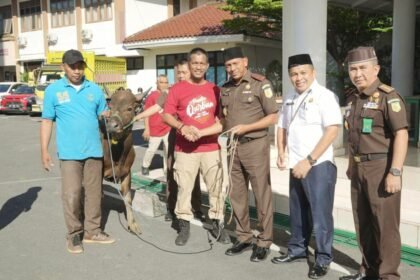 Penyembelihan hewan qurban 1445 H di Kantor Kejati Sulsel, Rabu lalu (17/6/2024).