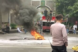 Mahasiswa Papua geruduk Kejagung, desak Johanes Rettob jadi tersangka TPPU, (25/6/2024).