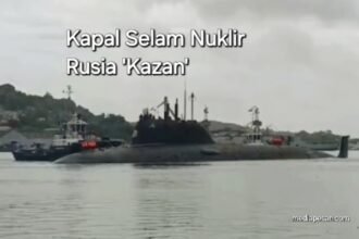 Kapal selam nuklir Rusia 'Kazan' tiba di pelabuhan Havana pada hari Selasa lalu (11/6/2024).