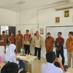 Dinas Pendidikan Sulawesi Selatan telah mengambil berbagai langkah untuk menyalurkan calon siswa yang belum lulus melalui jalur prestasi.