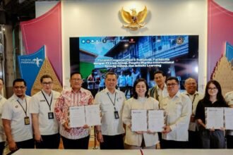 Penandatanganan MoU Poltekpar Makassar dengan Lion Group, Martha Tilaar, dan Infinite Learning, Senin (29/7/2024). 