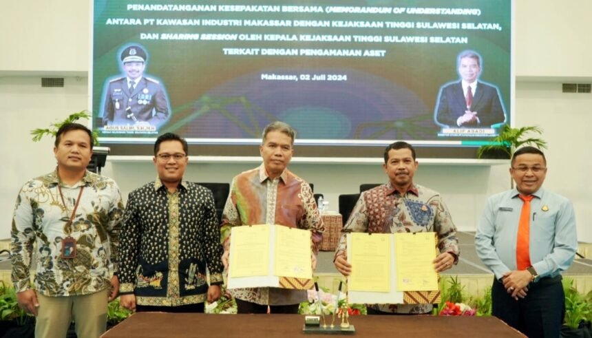 acara penandatanganan Memorandum of Understanding (MoU) antara Kejaksaan Tinggi Sulawesi Selatan dan PT Kawasan Industri Makassar (KIMA) di Hotel Claro Makassar, (2/7/2024).