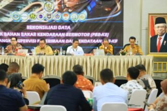 Rapat strategis PBBKB untuk tingkatkan pendapatan daerah di Ruang Rapat Gedung F, Kantor Pusat Kemendagri, Jakarta, Selasa (2/7/2024).