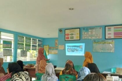 Kegiatan praktik pembuatan nugget komplit untuk atasi stunting di Kelurahan Berua, Biringkanaya-Makassar.