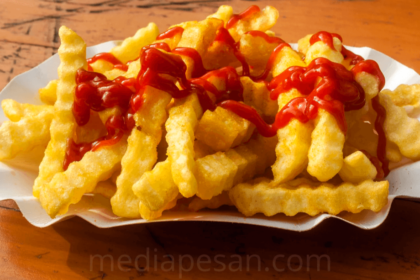 Kentang Goreng dengan Saus Tomat, (24/7/2024).