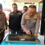 Kapolrestabes Makassar resmikan Sekretariat FKPM sektor Manggala, Jumat (2/8/2024).