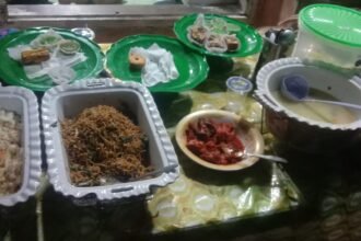 Polsek Pallangga Polres Gowa tangani kasus keracunan massal di Pangkabinanga, (4/8/2024).