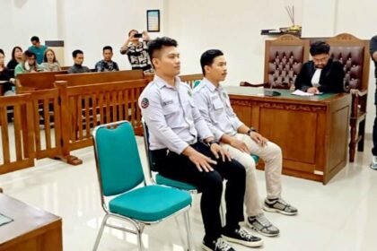 Persidangan kasus kematian Virendy Marjefy Wehantouw (19), yang melibatkan dua mahasiswa akhir Fakultas Teknik Universitas Hasanuddin (FT Unhas), Muhammad Ibrahim Fauzi dan Farhan Tahir, telah mencapai puncaknya di Pengadilan Negeri (PN) Maros, (5/8/2024).