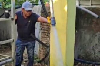kebutuhan air bersih bagi warga Cambaya, Kecamatan Ujung Tanah, Kota Makassar.