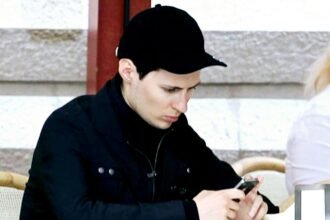 Pendiri dan pemilik aplikasi pesan instan populer Telegram, Pavel Durov, dilaporkan ditangkap di Bandara Bourges, Prancis, pada Senin malam (24/8/2024).