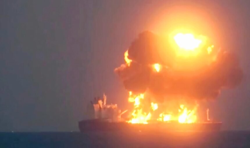 Insiden Kapal Tanker Yunani "Sounion" di Laut Merah, (25/8/2024). (rooraastmedia/ho)