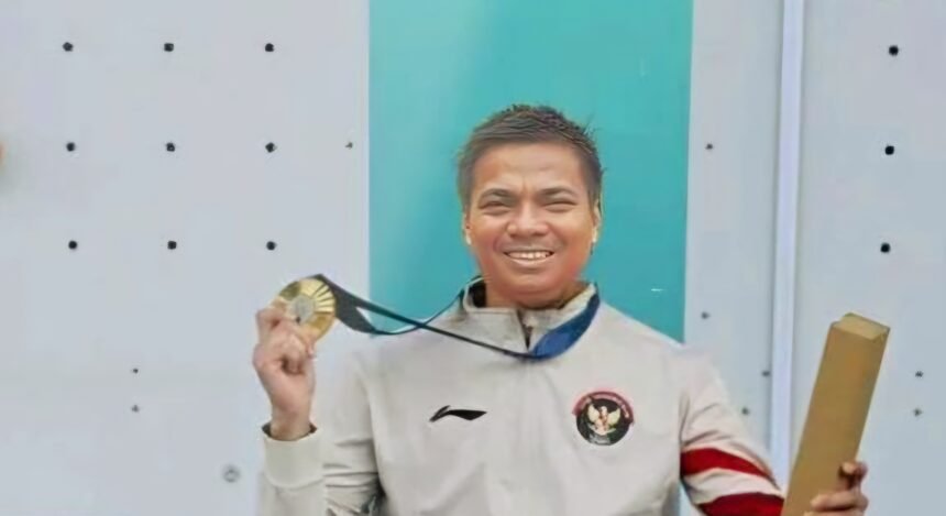 Nurhadi, fotografer handal anggota Persatuan Wartawan Indonesia (PWI).