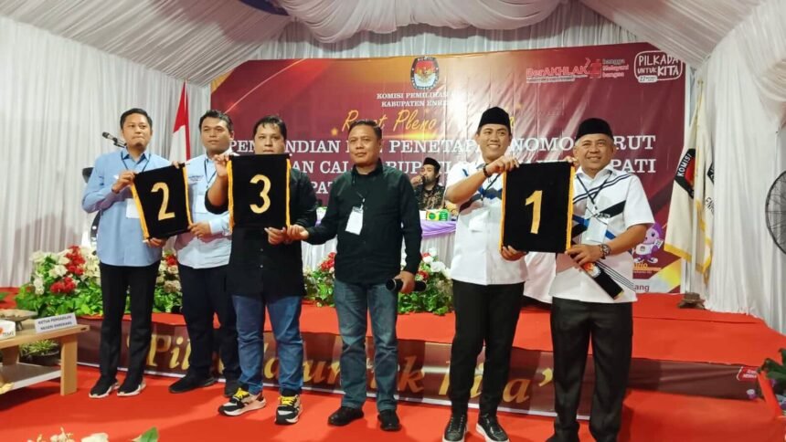 Pengundian nomor urut calon bupati dan wakil bupati Enrekang 2024, (23/9/2024).