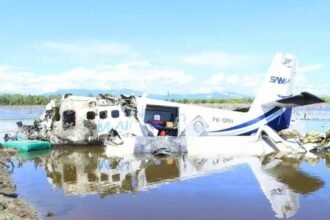 Polri identifikasi korban dan KNKT menyelidiki insiden Minggu lalu (20/10/2024) jatuhnya pesawat perintis SAM Air PK-SMH (DHC6). 