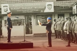 Kapolres pimpin upacara peringatan Hari Sumpah Pemuda ke-96 di Polres Pelabuhan Makassar, (28/10/2024).