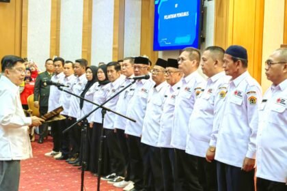 Jusuf Kalla melantik pengurus PMI Sulawesi Tenggara, (28/10/2024).