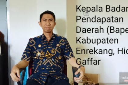 Kepala Badan Pendapatan Daerah (Bapenda) Kabupaten Enrekang, Hidjas Gaffar, menanggapi tuduhan pelanggaran netralitas Aparatur Sipil Negara (ASN) yang dialamatkan kepadanya, (1/11/2024).