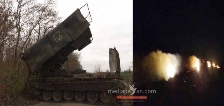 Sistem penyembur api berat TOS-1A "Solntsepyok" dari kelompok pasukan "Vostok" Rusia menembakkan salvo roket 220 mm ke arah Donetsk, November 2024. (minoborony/ho/mp)