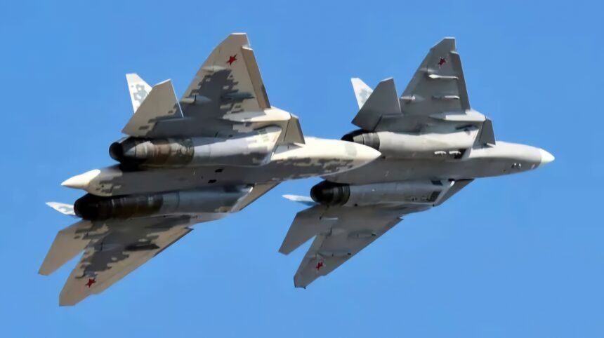 Angkatan udara Rusia terima jet tempur Su-57 yang akan diuji tempur intensifdi Ukraina, (14/11/2024). (militarywatch/nt/ho)