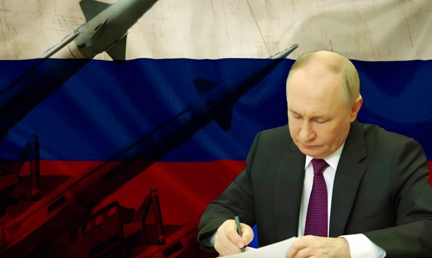 Presiden Rusia Vladimir Putin menandatangani doktrin nuklir baru yang memuat sejumlah pasal penting, November 2024. (sputnik/ho/mp)