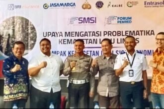 Forum Pemred SMSI menggelar diskusi perdana dengan tema: Upaya Mengatasi Problematika Kemacetan Lalu Lintas, Dampak Kemacetan dari Sisi Ekonomi, Rabu (20/11/2024) di Hall Dewan Pers, Jakarta.