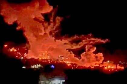 Sabuk api di langit Bekaa, Libanon, (26/11/2024). (qudsn/ho)