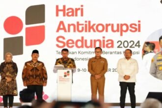 Peringatan Hari Anti Korupsi Sedunia (Hakordia) 2024, Kolase: Kapolda Sulsel Irjen Pol. Yudhiawan Raih KPK Award di Gedung Merah Putih Komisi Pemberantasan Korupsi (KPK), Jakarta, Senin (9/12/2024).