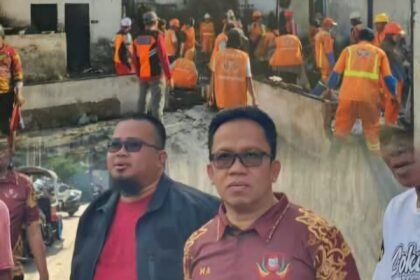 Pemerintah Kecamatan Rappocini melaksanakan kegiatan kerja bakti Sabtu Bersih di Kompleks Lapas No. 31 dan 33, Jalan Sultan Alauddin, Kelurahan Gunung Sari (2024).