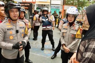 Kapolres Pelabuhan Makassar imbau warga dan personel utamakan keselamatan di tengah cuaca ekstrem, (7/12/2024).