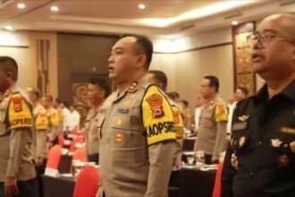 Kapolres Pelabuhan Makassar hadiri rapat koordinasi Operasi Lilin 2024. 