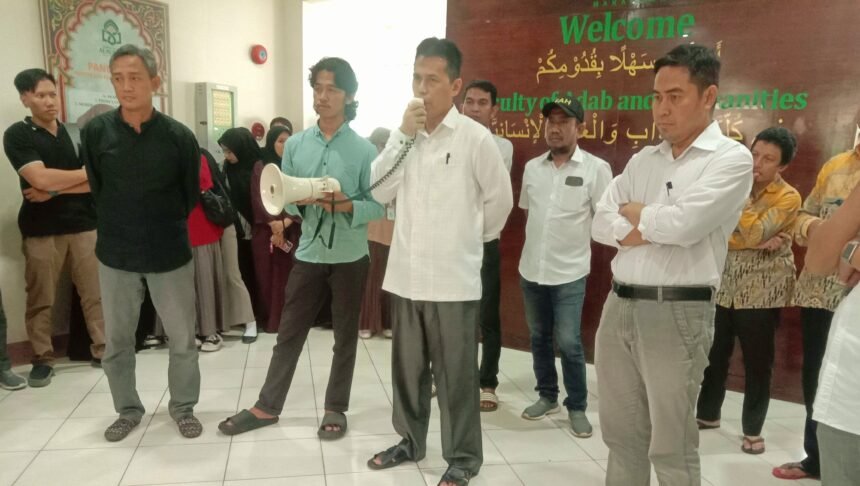 Protes Mahasiswa terkait dugaan kasus pelecehan seksual di UIN Makassar, (24/12/2024).