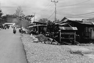 Pemandangan jalan protokol Kota Dekai, Kabupaten Yahukimo, Papua Pegunungan. (kawat timur/ho)