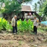 Bhabinkamtibmas Desa Lantang-Takalar bersama warga, beri himbauan manfaatkan pekarangan untuk ketahanan pangan, (15/1/2025).