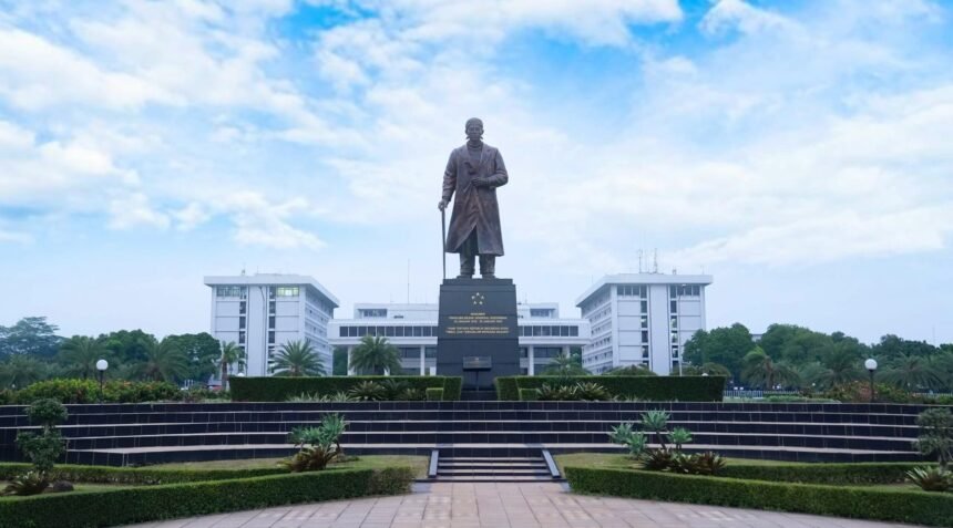 Monumen Panglima Besar Jenderal Soedirman.