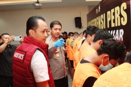 Polrestabes Makassar amankan 15 tersangka kasus sabu, (29/1/2025).
