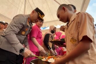 Polres Pelabuhan Makassar menunjukkan komitmen melalui program Makan Bergizi Gratis (MBG), (30/1/2025).