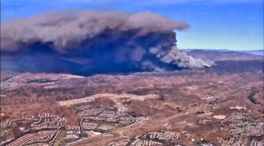 Kebakaran hutan kembali melanda 9.200 hektar di California, (23/1/2025). (cbs news/ho/mp)