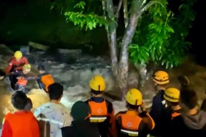 Tiga mahasiswa Unhas terseret arus di Bislab, Pattunuang Maros, Kamis (23/1/2025).