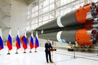 Presiden Rusia Vladimir Putin membuat pernyataan tentang kemampuan rudal oreshnik yang mampu tahan panas matahari. 