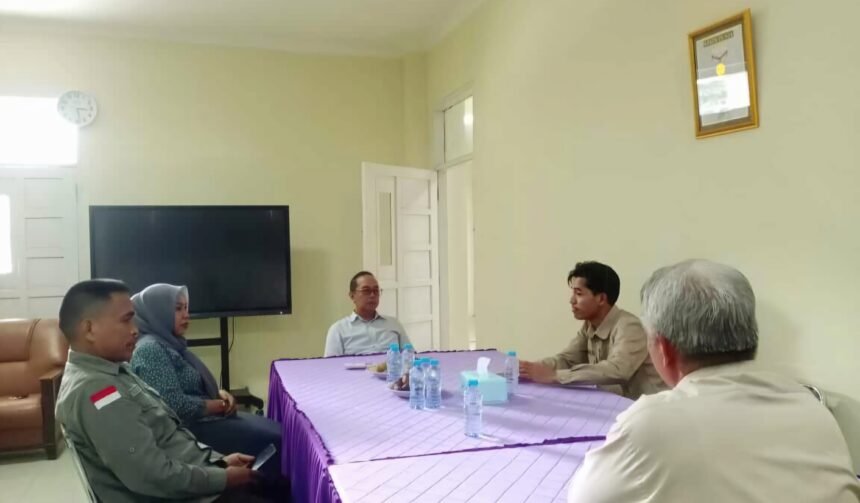 Ketua PWI Enrekang silaturahmi dan penjajakan kerjasama dengan UNIMEN, (30/1/2025).