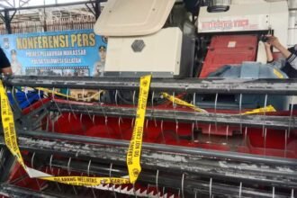 Combine Harvester diamankan oleh Polres Pelabuhan Makassar, Polda Sulsel, (4/2/2025).