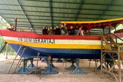 Ketua Umum Persatuan Pewarta Warga Indonesia (PPWI), Wilson Lalengke, S.Pd, M.Sc, MA, melakukan kunjungan kerja ke Pondok Pesantren Al-Zaitun, Indramayu, pada 7-8 Februari 2025.