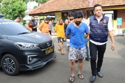 Polsek Palmerah, Jakarta Barat, mengamankan lima orang yang terlibat dalam kasus pencurian kendaraan bermotor (curanmor).