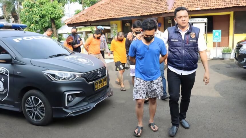 Polsek Palmerah, Jakarta Barat, mengamankan lima orang yang terlibat dalam kasus pencurian kendaraan bermotor (curanmor).